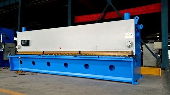 QC11K सीएनसी हाइड्रोलिक बाल काटना मशीन 20x6000 16 * 8000 मिमी शीट धातु 6m 8 मीटर