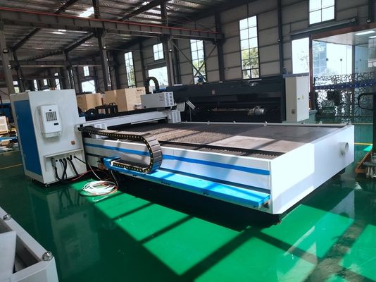 आयरन डबल टेबल लेजर कटिंग मशीन 3000W रेकस आईपीजी