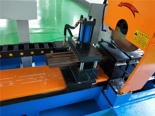 Mc 425 सीएनसी पाइप झुकने वाली मशीन सर्वो फीडिंग सॉ कटिंग मशीन 1000mm
